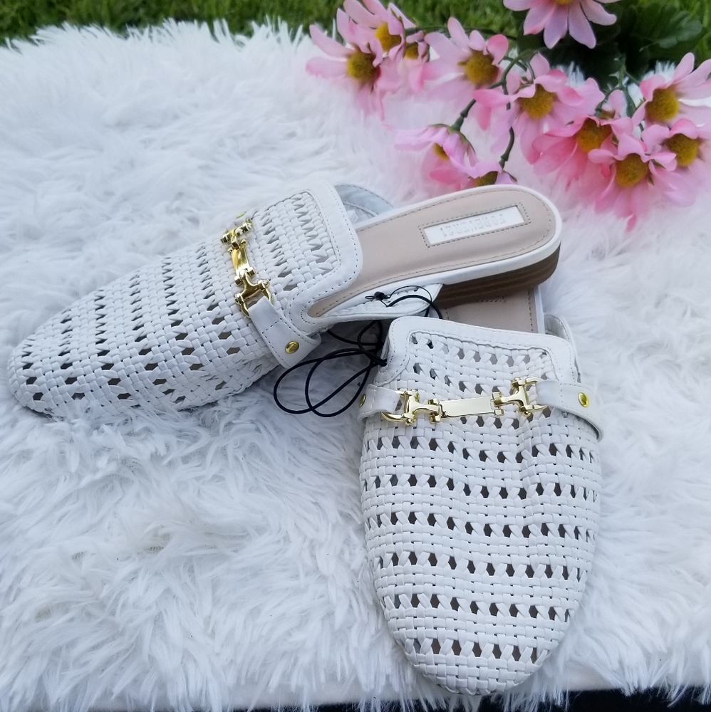 Forever 21 woven flat mules Sz.7.5M